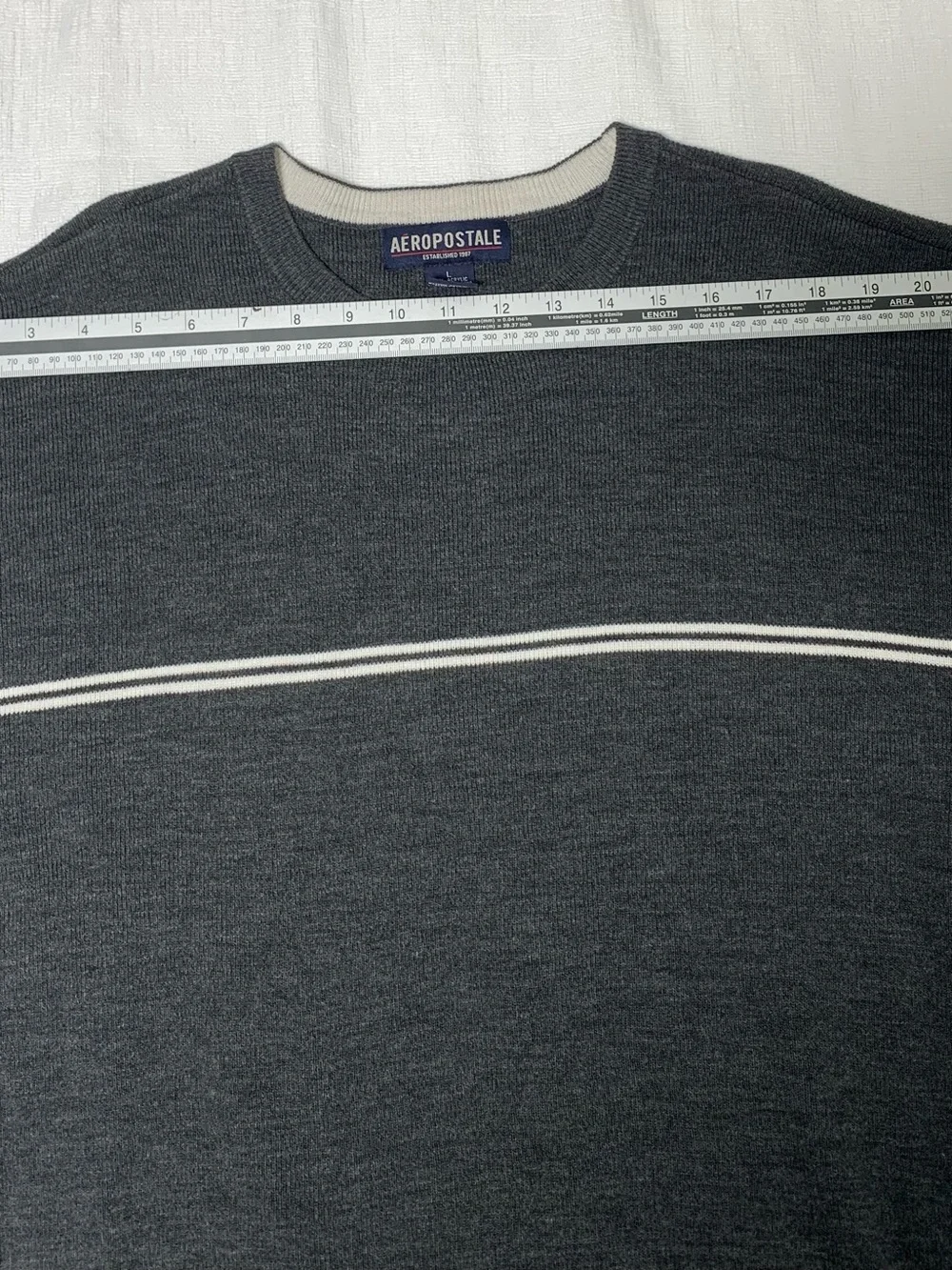 Aeropostale chest contrast across